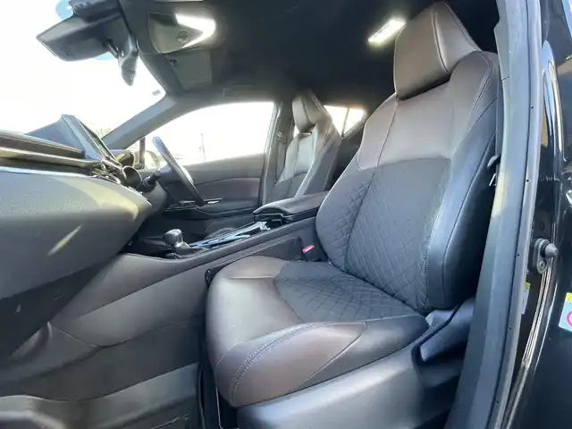 トヨタ Ｃ－ＨＲ G 長野県 2018(平30)年 7.7万km ブラック 純正SDナビ(AM/FM/BT/DVD/CD/TV)/バックカメラ/純正AW/クルーズコントロール(追従あり)/ETC/純正ドアバイザー/ハーフレザーシート/LEDヘッドライト/ABS/横滑り防止装置/衝突軽減システム/オートライト/オートハイビーム/BSM/フォグランプ/取説/保証書/記録簿