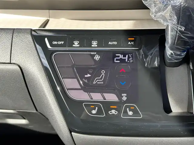 三菱 デリカミニ T プレミアム 宮城県 2025(令7)年 0.1千km アメジストブラック T　PREMIUM　4WD　/サイドデカール/＝＝＝/e-Assist/・衝突被害軽減ブレーキ/・踏み間違い衝突防止アシスト/・車線逸脱警報システム/・車線逸脱防止支援機能/・オートマチックハイビーム/・ふらつき警報/・前方衝突予測警報/・標識検知システム/・先行車発進通知/マイパイロット（レーダークルーズコントロール/車線維持支援）/デジタルルームミラー/マルチアラウンドモニター/純正9型ディスプレイオーディオ/・Bluetooth/・AppleCarPlay/AndroidAuto/ハンズフリー両側パワースライドドア/ハーフレザーシート/シートヒーター/ステアリングヒーター/革巻きステアリング/ステアリングスイッチ/パドルシフト/電動パーキングブレーキ/ブレーキホールド/LEDヘッドランプ/フォグランプ/オートライト/スマートキー＆プッシュスタート/スペアキー/電動格納ミラー/ルーフレール/純正15インチAW/W/サイド/カーテンエアバッグ