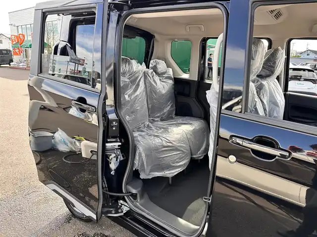 三菱 デリカミニ T プレミアム 宮城県 2025(令7)年 0.1千km アメジストブラック T　PREMIUM　4WD　/サイドデカール/＝＝＝/e-Assist/・衝突被害軽減ブレーキ/・踏み間違い衝突防止アシスト/・車線逸脱警報システム/・車線逸脱防止支援機能/・オートマチックハイビーム/・ふらつき警報/・前方衝突予測警報/・標識検知システム/・先行車発進通知/マイパイロット（レーダークルーズコントロール/車線維持支援）/デジタルルームミラー/マルチアラウンドモニター/純正9型ディスプレイオーディオ/・Bluetooth/・AppleCarPlay/AndroidAuto/ハンズフリー両側パワースライドドア/ハーフレザーシート/シートヒーター/ステアリングヒーター/革巻きステアリング/ステアリングスイッチ/パドルシフト/電動パーキングブレーキ/ブレーキホールド/LEDヘッドランプ/フォグランプ/オートライト/スマートキー＆プッシュスタート/スペアキー/電動格納ミラー/ルーフレール/純正15インチAW/W/サイド/カーテンエアバッグ