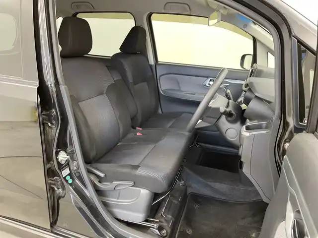 ダイハツ ムーヴ カスタム X 新潟県 2015(平27)年 5.5万km ブラックマイカメタリック KENWOODメモリナビ【MDV-D303】/ワンセグTV/CD/DVD/USB/アイドリングストップ/横滑り防止装置/オートライト/LEDヘッドライト/プッシュスタート