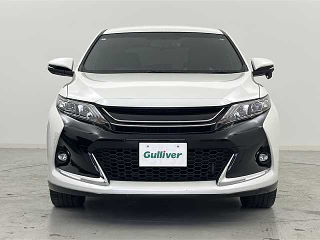 トヨタ ハリアー エレガンス G’s 宮城県 2016(平28)年 7万km ホワイトパールクリスタルシャイン 禁煙車/アルパイン製9インチナビ/・CD/DVD/BT/SD/フルセグTV/バックカメラ/ハーフレザーシート/ビルトインETC/ドライブレコーダー（F/R）/LEDヘッドライト/LEDフォグランプ/プッシュスタート/スマートキー/横滑り防止装置/アイドリングストップ/純正19インチアルミホイール/純正ドアバイザー/オートエアコン/MTモード付AT/電動格納ミラー