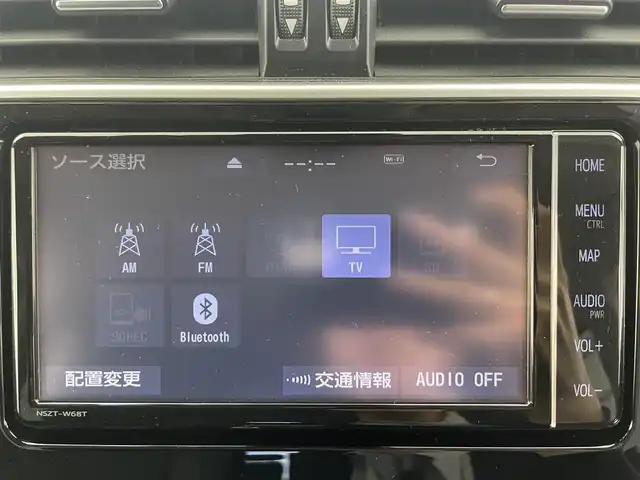 トヨタ ランドクルーザー プラド TX Lパッケージ 富山県 2023(令5)年 2.3万km ホワイトパールクリスタルシャイン 純正ナビ（AM/FM/DVD/BT/フルセグ）/バックカメラ/ドライブレコーダー/ETC/レザーシート/D/N席パワーシート/シートヒーター/シートベンチレーション/衝突被害軽減システム/レーダークルーズコントロール/レーンキープアシスト/コーナーセンサー/横滑り防止装置/オートLEDライト/純正アルミホイール/純正フロアマット/ドアバイザー/革巻きステアリング/ステアリングスイッチ/スマートキー