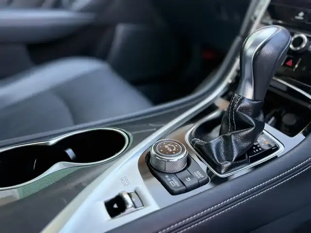 日産 スカイライン 200GT－t タイプP 香川県 2015(平27)年 4.3万km スーパーブラック メーカーナビ/フルセグ/CD/DVD/Bluetooth/アラウンドビューモニター/黒革シート/前席パワーシート/シートヒーター/純正17インチアルミ/レーダークルーズコントロール/レーンキープ/プリクラッシュセーフティ/BSM/ビルトインETC