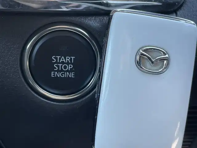 マツダ ＣＸ－３０ 20S プロアクティブツーリングセレ 群馬県 2023(令5)年 2.6万km スノーフレイクホワイトパールマイカ 純正SDナビ/HUD/Bluetooth/全周囲カメラ/BOSEサウンドシステム/パドルシフト/ステアリングスイッチ/ステアリングヒーター/本革ステアリング/BSM/D席パワーシート/前席シートヒーター/純正ブラック塗装アルミホイール/シートセットポジションメモリー/パワーステアリング/純正前後ドラレコ/電動リアゲート/アダプティブクルーズコントロール/パワーステアリング/LEDヘッドライト/チューブレスタイヤ/純正ビルトインETC/フルセグ