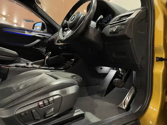 ＢＭＷ Ｘ２ xDrive20i MスポーツX 道央・札幌 2018(平30)年 4.3万km ガルバニックゴールドメタリック アドバンスドアクティブセーフティパッケージ/ハイラインパッケージ/OP20インチアロイホイール/黒革シート/シートヒーター/純正HDDナビ/バックカメラ/LEDヘッドライト/パワーテールゲート