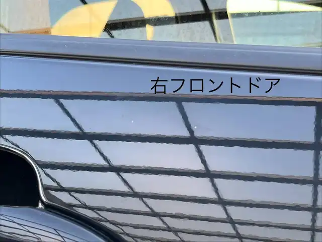 トヨタ ヤリス X 三重県 2022(令4)年 5.6万km ブラック 純正7インチディスプレイオーディオ/（ナビ/FM/AM/Bluetooth/USB/Miracast)/ETC/バックカメラ/スマートエントリー/スタートシステム/トヨタセーフティセンス（衝突回避支援パッケージ）/・プリクラッシュセフティ/・レーンディパーチャーアラート/・オートマチックハイビーム/・ロードサインアシスト/・セカンダリーコリジョンブレーキ/・先行車発進告知機能/ステアリングスイッチ/ヘッドレスト一体型ブラックファブリックシート/シートリフター(運転席)/電動格納ミラー/フロアマット/スペアタイヤ