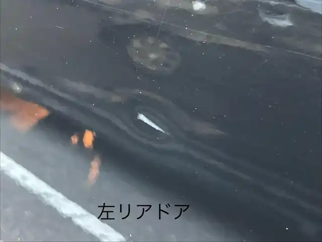 トヨタ ヤリス X 三重県 2022(令4)年 5.6万km ブラック 純正7インチディスプレイオーディオ/（ナビ/FM/AM/Bluetooth/USB/Miracast)/ETC/バックカメラ/スマートエントリー/スタートシステム/トヨタセーフティセンス（衝突回避支援パッケージ）/・プリクラッシュセフティ/・レーンディパーチャーアラート/・オートマチックハイビーム/・ロードサインアシスト/・セカンダリーコリジョンブレーキ/・先行車発進告知機能/ステアリングスイッチ/ヘッドレスト一体型ブラックファブリックシート/シートリフター(運転席)/電動格納ミラー/フロアマット/スペアタイヤ