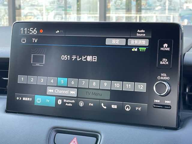 ホンダ ヴェゼル ハイブリッド e:HEV Z 千葉県 2025(令7)年 0.1千km プラチナホワイトパール 純正９インチコネクトナビ/(フルセグTV/BT/AppleCarPlay/AndroidAuto)/ブラインドスポットモニター/衝突被害軽減システム/車線逸脱警報/バックカメラ/クルーズコントロール/電動リアゲート/ハーフレザーシート/横滑り防止装置/ビルトインETC2.0/ワイヤレス充電/LEDヘッドライト/フォグランプ/オートライト/ウィンカーミラー/電動格納ミラー/純正18インチAW/シートヒーター/シートリフター/プッシュスタート/スマートキー/スペアキー/取扱説明書/保証書