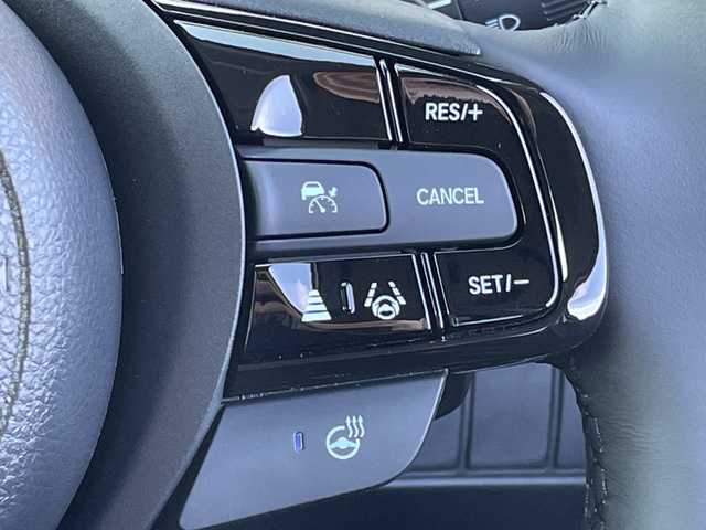 ホンダ ヴェゼル ハイブリッド e:HEV Z 千葉県 2025(令7)年 0.1千km プラチナホワイトパール 純正９インチコネクトナビ/(フルセグTV/BT/AppleCarPlay/AndroidAuto)/ブラインドスポットモニター/衝突被害軽減システム/車線逸脱警報/バックカメラ/クルーズコントロール/電動リアゲート/ハーフレザーシート/横滑り防止装置/ビルトインETC2.0/ワイヤレス充電/LEDヘッドライト/フォグランプ/オートライト/ウィンカーミラー/電動格納ミラー/純正18インチAW/シートヒーター/シートリフター/プッシュスタート/スマートキー/スペアキー/取扱説明書/保証書