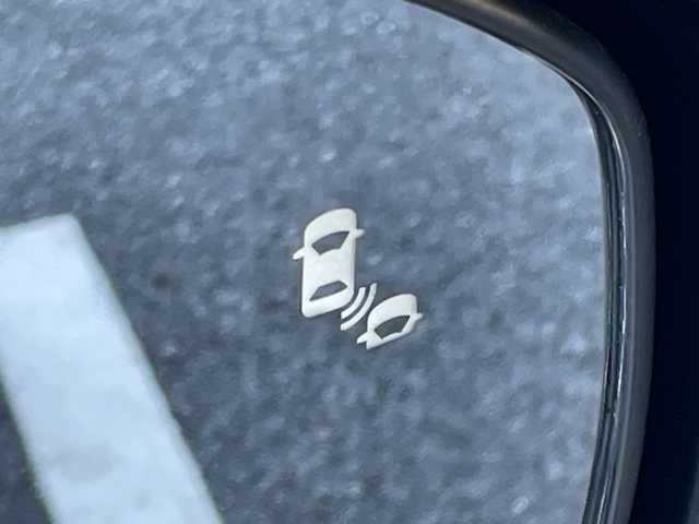 ホンダ ヴェゼル ハイブリッド e:HEV Z 千葉県 2025(令7)年 0.1千km プラチナホワイトパール 純正９インチコネクトナビ/(フルセグTV/BT/AppleCarPlay/AndroidAuto)/ブラインドスポットモニター/衝突被害軽減システム/車線逸脱警報/バックカメラ/クルーズコントロール/電動リアゲート/ハーフレザーシート/横滑り防止装置/ビルトインETC2.0/ワイヤレス充電/LEDヘッドライト/フォグランプ/オートライト/ウィンカーミラー/電動格納ミラー/純正18インチAW/シートヒーター/シートリフター/プッシュスタート/スマートキー/スペアキー/取扱説明書/保証書