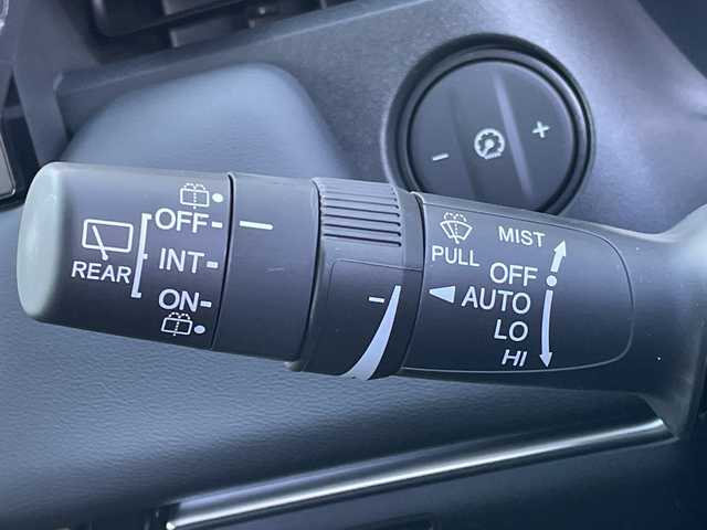 ホンダ ヴェゼル ハイブリッド e:HEV Z 千葉県 2025(令7)年 0.1千km プラチナホワイトパール 純正９インチコネクトナビ/(フルセグTV/BT/AppleCarPlay/AndroidAuto)/ブラインドスポットモニター/衝突被害軽減システム/車線逸脱警報/バックカメラ/クルーズコントロール/電動リアゲート/ハーフレザーシート/横滑り防止装置/ビルトインETC2.0/ワイヤレス充電/LEDヘッドライト/フォグランプ/オートライト/ウィンカーミラー/電動格納ミラー/純正18インチAW/シートヒーター/シートリフター/プッシュスタート/スマートキー/スペアキー/取扱説明書/保証書