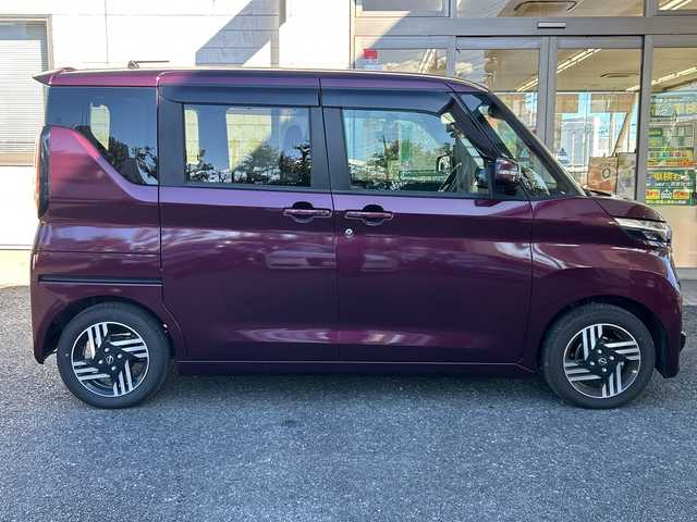 日産 ルークス ハイウェイスター X 埼玉県 2024(令6)年 0.6万km ワイン ワンオーナー　/純正ナビ　/フルセグ/BT/HDMI/SD/FM/AM/アラウンドビューモニター　/両側パワースライドドア　/左側ハンズフリー/LEDヘッドライト/ビルトインＥＴＣ　/デジタルインナーミラー　/オートライト　/横滑り防止/アイドリングストップ/スマートキー２本　/後席サンシェード/後席テーブル/保証書　/取扱説明書