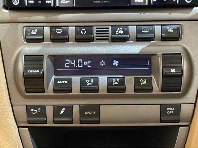 ポルシェ ９１１ カレラS 新潟県 2009(平21)年 3.9万km 茶 レッドキャリパー/電動リアスポイラー/19インチAW/茶革シート/シートヒーター/社外メモリナビ/(CD/DVD/Bluetooth/フルセグTV)/バックカメラ/ETC/ドライブレコーダー/パドルシフト/リモコンキー/保証書