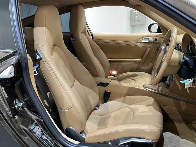 ポルシェ ９１１ カレラS 新潟県 2009(平21)年 3.9万km 茶 レッドキャリパー/電動リアスポイラー/19インチAW/茶革シート/シートヒーター/社外メモリナビ/(CD/DVD/Bluetooth/フルセグTV)/バックカメラ/ETC/ドライブレコーダー/パドルシフト/リモコンキー/保証書