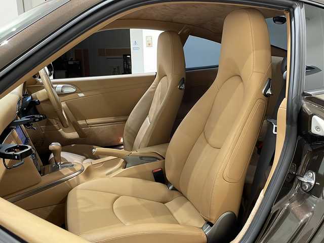 ポルシェ ９１１ カレラS 新潟県 2009(平21)年 3.9万km 茶 レッドキャリパー/電動リアスポイラー/19インチAW/茶革シート/シートヒーター/社外メモリナビ/(CD/DVD/Bluetooth/フルセグTV)/バックカメラ/ETC/ドライブレコーダー/パドルシフト/リモコンキー/保証書