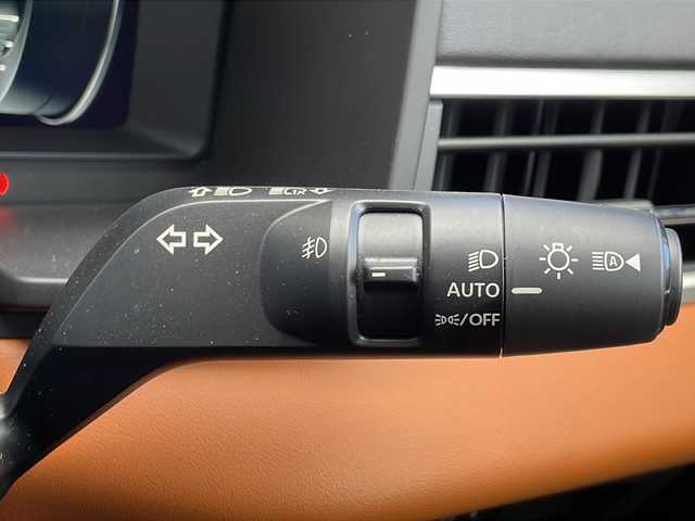 三菱 アウトランダー ＰＨＥＶ P 山口県 2021(令3)年 3万km 黒Ⅱ ・４WD/プラグインHV/BOSEサウンド/・純正スマホ連携ナビ/フルセグTV/・マルチアラウンドモニター/・レーダークルーズコントロール/・シーケンシャルLED/・ビルドインETC2.0/・衝突被害軽減ブレーキシステム/・踏み間違い衝突防止アシスト/・車線逸脱警報システム/車線逸脱防止支援機能/・ふらつき警報/前方衝突予測警報/標識認識システム/・後側方衝突被害防止支援システム/・後側方車両検知警報システム/後退時車両検知警報システム/・ハンズフリーパワーバックドア/・セミアニリン本革シート/・LEDヘッドランプ/LEDフロントフォグランプ/・LEDデイタイムランニングランプ/・純正20インチアルミホイール/・革巻きステアリングホイール/・ステアリングヒーター