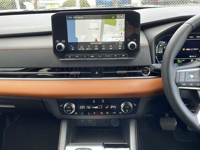 三菱 アウトランダー ＰＨＥＶ P 山口県 2021(令3)年 3万km 黒Ⅱ ・４WD/プラグインHV/BOSEサウンド/・純正スマホ連携ナビ/フルセグTV/・マルチアラウンドモニター/・レーダークルーズコントロール/・シーケンシャルLED/・ビルドインETC2.0/・衝突被害軽減ブレーキシステム/・踏み間違い衝突防止アシスト/・車線逸脱警報システム/車線逸脱防止支援機能/・ふらつき警報/前方衝突予測警報/標識認識システム/・後側方衝突被害防止支援システム/・後側方車両検知警報システム/後退時車両検知警報システム/・ハンズフリーパワーバックドア/・セミアニリン本革シート/・LEDヘッドランプ/LEDフロントフォグランプ/・LEDデイタイムランニングランプ/・純正20インチアルミホイール/・革巻きステアリングホイール/・ステアリングヒーター