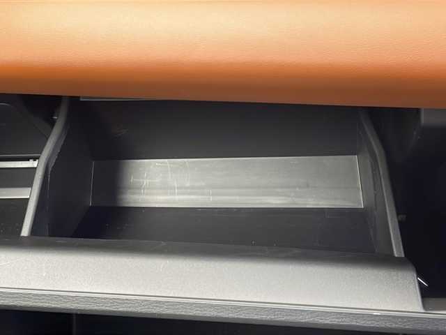 三菱 アウトランダー ＰＨＥＶ P 山口県 2021(令3)年 3万km 黒Ⅱ ・４WD/プラグインHV/BOSEサウンド/・純正スマホ連携ナビ/フルセグTV/・マルチアラウンドモニター/・レーダークルーズコントロール/・シーケンシャルLED/・ビルドインETC2.0/・衝突被害軽減ブレーキシステム/・踏み間違い衝突防止アシスト/・車線逸脱警報システム/車線逸脱防止支援機能/・ふらつき警報/前方衝突予測警報/標識認識システム/・後側方衝突被害防止支援システム/・後側方車両検知警報システム/後退時車両検知警報システム/・ハンズフリーパワーバックドア/・セミアニリン本革シート/・LEDヘッドランプ/LEDフロントフォグランプ/・LEDデイタイムランニングランプ/・純正20インチアルミホイール/・革巻きステアリングホイール/・ステアリングヒーター