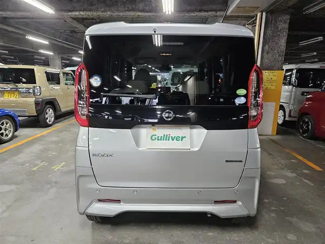 日産 ルークス S 宮崎県 2020(令2)年 5.5万km スターリングシルバーM 純正ナビ/フルセグTV/バックカメラ/ビルトインETC/エマージェンシーブレーキ/踏み間違い衝突防止アシスト/車線逸脱防止支援システム/標識認識機能/オートライト/ハイビームアシスト/ステアリングスイッチ/ベンチシート/リモコンキー/禁煙車