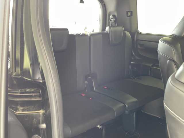 トヨタ ノア Si ダブルバイビーⅢ 愛知県 2020(令2)年 3.9万km ブラック 衝突軽減システム/両側パワースライドドア/クルーズコントロール/フリップダウンモニター/９型SDナビ/Bluetooth/バックカメラ/コーナーセンサー/純正アルミホイール/LEDヘッドライト/オートマチックハイビーム/ドライブレコーダー/ETC/ステアリングスイッチ/スマートキー/プッシュスタート