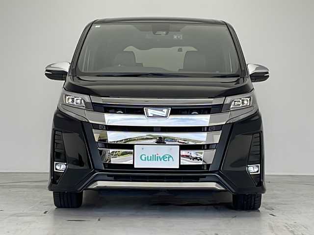 トヨタ ノア Si ダブルバイビーⅢ 愛知県 2020(令2)年 3.9万km ブラック 衝突軽減システム/両側パワースライドドア/クルーズコントロール/フリップダウンモニター/９型SDナビ/Bluetooth/バックカメラ/コーナーセンサー/純正アルミホイール/LEDヘッドライト/オートマチックハイビーム/ドライブレコーダー/ETC/ステアリングスイッチ/スマートキー/プッシュスタート