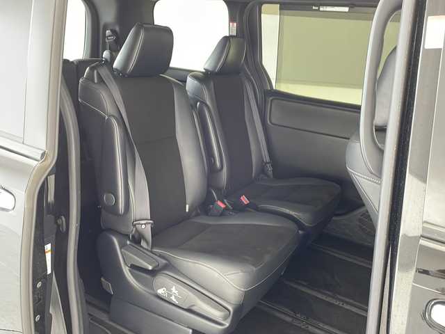 トヨタ ノア Si ダブルバイビーⅢ 愛知県 2020(令2)年 3.9万km ブラック 衝突軽減システム/両側パワースライドドア/クルーズコントロール/フリップダウンモニター/９型SDナビ/Bluetooth/バックカメラ/コーナーセンサー/純正アルミホイール/LEDヘッドライト/オートマチックハイビーム/ドライブレコーダー/ETC/ステアリングスイッチ/スマートキー/プッシュスタート