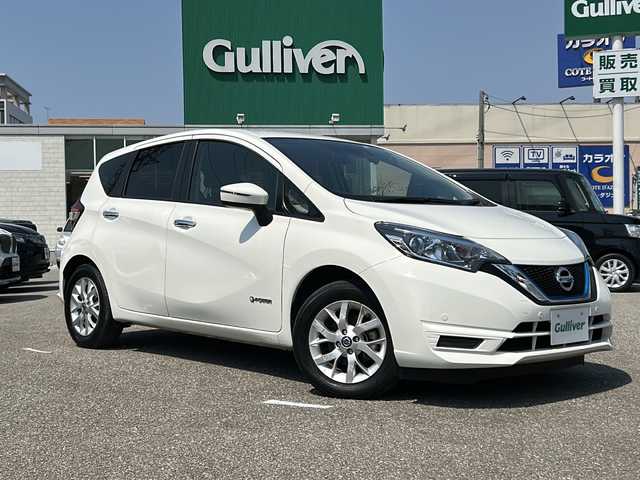 日産 ノート e－パワー X 石川県 2020(令2)年 4.2万km ホワイト 純正ナビ（MJ119D-W）/　フルセグ・CD・SD/バックカメラ/ステアリングスイッチ/360°ドライブレコーダー/ETC/エマージェンシーブレーキ/レーンキープアシスト/スマートキー/プッシュスタート
