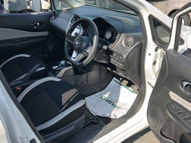 日産 ノート e－パワー X 石川県 2020(令2)年 4.2万km ホワイト 純正ナビ（MJ119D-W）/　フルセグ・CD・SD/バックカメラ/ステアリングスイッチ/360°ドライブレコーダー/ETC/エマージェンシーブレーキ/レーンキープアシスト/スマートキー/プッシュスタート