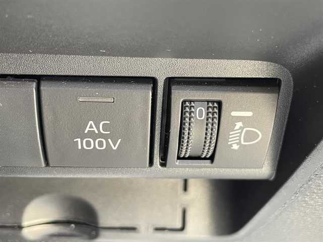 トヨタ アクア G 茨城県 2021(令3)年 2.8万km ブラックマイカ 純正ディスプレイオーディオ/【AM・FM・USB・BT】/レーダークルコン/Bカメラ/前後コーナーセンサー/USB入力端子/１００V電源/オートライト/オートハイビーム/LEDライト/ヘッドライトレベライザー/横滑り防止装置/レーンキープアシストコントロール/衝突被害軽減システム/純正フロアマット/社外アルミホイール