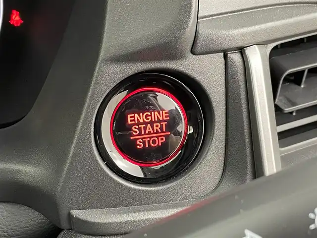 ホンダ ＷＲ－Ｖ X 福岡県 2025(令7)年 0.1万km クリスタルブラックパール 純正ナビ（ＢＴ，フルセグＴＶ）　/バックカメラ　/ＡＣＣ　/コーナーセンサー　/衝突被害軽減ブレーキ　/レーンキープ　/アクセル踏み間違い防止　/先行車発進お知らせ　/パドルシフト　/ＬＥＤヘッドライト　/オートライト