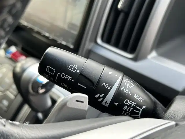 ホンダ ステップワゴン スパーダ Z クールスピリット 大阪府 2013(平25)年 9.7万km ホワイトオーキッドパール ワンオーナー/純正Gathers 9インチナビ　(VXM-135VFNi)/・バックカメラ/・フルセグテレビ（走行中視聴可能）/・CD/DVD/・Bluetooth/・AM/FM/両側パワースライドドア/クルーズコントロール/ドライブレコーダー（DRV-320）/ビルトインETC/オートライト/横滑り防止装置/革巻きステアリング/パドルシフト（MTモード付AT)/ハーフレザーシート/純正フロアマット/純正17インチアルミホイール/スペアキー1本