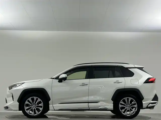 トヨタ ＲＡＶ４ G Zパッケージ 埼玉県 2020(令2)年 6.5万km ホワイトパールクリスタルシャイン パイオニア8インチナビ　CD DVD BT　フルセグ　バックカメラ　ETC　ドラレコ　デジタルインナーミラー　モデリスタエアロ　レーダークルーズ　トヨタセーフティセンス　BSM　シートヒーター　ステアリングヒーター　電動リアゲート　スペアキー