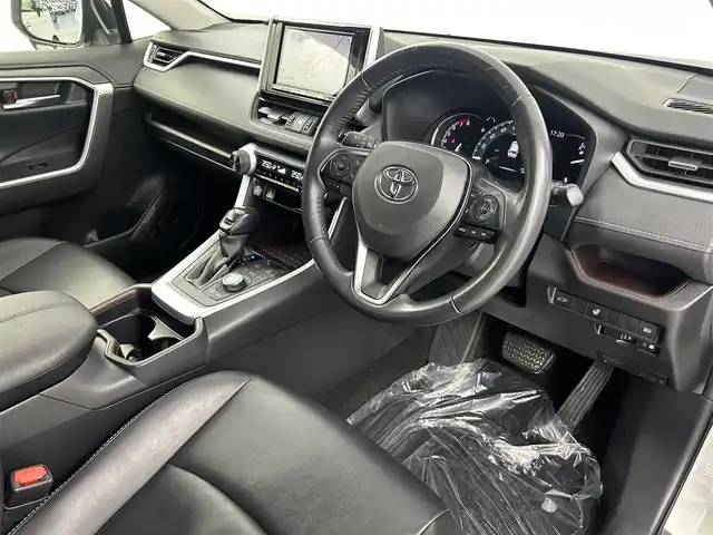トヨタ ＲＡＶ４ G Zパッケージ 埼玉県 2020(令2)年 6.5万km ホワイトパールクリスタルシャイン パイオニア8インチナビ　CD DVD BT　フルセグ　バックカメラ　ETC　ドラレコ　デジタルインナーミラー　モデリスタエアロ　レーダークルーズ　トヨタセーフティセンス　BSM　シートヒーター　ステアリングヒーター　電動リアゲート　スペアキー