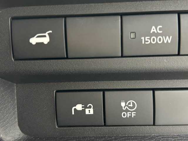 三菱 アウトランダー ＰＨＥＶ P 宮城県 2022(令4)年 3.3万km ホワイトダイヤモンド サンルーフ/セーフティパッケージ/・アダプティブLEDヘッドライト/・マルチアラウンドモニター/・移動物検知機能/・デジタルルームミラー/・電動パーキングブレーキ/・ブレーキオートホールド/・SRSエアバッグ/純正ナビ/バックカメラ/純正フルセグTV/シートヒーター/シートメモリー/パワーシート/コーナーセンサー/ETC2.0/BOSEスピーカー/電動リアゲート/純正ドライブレコーダー/純正アルミホイール/純正フロアマット