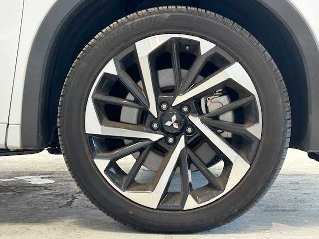 三菱 アウトランダー ＰＨＥＶ P 宮城県 2022(令4)年 3.3万km ホワイトダイヤモンド サンルーフ/セーフティパッケージ/・アダプティブLEDヘッドライト/・マルチアラウンドモニター/・移動物検知機能/・デジタルルームミラー/・電動パーキングブレーキ/・ブレーキオートホールド/・SRSエアバッグ/純正ナビ/バックカメラ/純正フルセグTV/シートヒーター/シートメモリー/パワーシート/コーナーセンサー/ETC2.0/BOSEスピーカー/電動リアゲート/純正ドライブレコーダー/純正アルミホイール/純正フロアマット