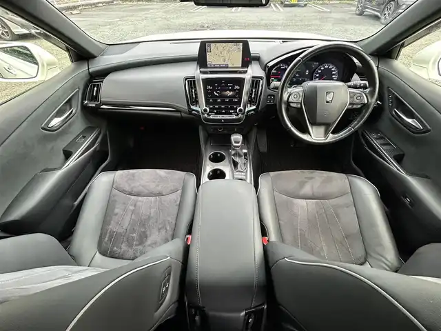 トヨタ クラウン ハイブリッド RS アドバンス 熊本県 2018(平30)年 4.3万km ホワイトパールクリスタルシャイン ワンオーナー/衝突軽減ブレーキ/プッシュスタート/純正ナビ/（CD・DVD・フルセグTV・BTオーディオ・SD）/全方位カメラ/ビルトインETC/純正18インチAW/レーダークルーズ/ハーフレザーシート/前席パワーシート・右前席シートメモリー/前席シートヒーター/ステアリングヒーター/LEDヘッドライト/オートライト/フォグライト/前後コーナーセンサー/横滑り防止装置/ウィンカーミラー/純正フロアマット/純正ドアバイザー/新車保証書/取扱説明書/スマートスペアキー×1本/カード型キー×1本