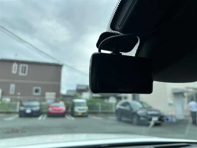 トヨタ クラウン ハイブリッド RS アドバンス 熊本県 2018(平30)年 4.3万km ホワイトパールクリスタルシャイン ワンオーナー/衝突軽減ブレーキ/プッシュスタート/純正ナビ/（CD・DVD・フルセグTV・BTオーディオ・SD）/全方位カメラ/ビルトインETC/純正18インチAW/レーダークルーズ/ハーフレザーシート/前席パワーシート・右前席シートメモリー/前席シートヒーター/ステアリングヒーター/LEDヘッドライト/オートライト/フォグライト/前後コーナーセンサー/横滑り防止装置/ウィンカーミラー/純正フロアマット/純正ドアバイザー/新車保証書/取扱説明書/スマートスペアキー×1本/カード型キー×1本