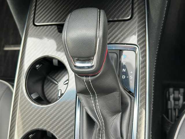 トヨタ クラウン ハイブリッド RS アドバンス 熊本県 2018(平30)年 4.3万km ホワイトパールクリスタルシャイン ワンオーナー/衝突軽減ブレーキ/プッシュスタート/純正ナビ/（CD・DVD・フルセグTV・BTオーディオ・SD）/全方位カメラ/ビルトインETC/純正18インチAW/レーダークルーズ/ハーフレザーシート/前席パワーシート・右前席シートメモリー/前席シートヒーター/ステアリングヒーター/LEDヘッドライト/オートライト/フォグライト/前後コーナーセンサー/横滑り防止装置/ウィンカーミラー/純正フロアマット/純正ドアバイザー/新車保証書/取扱説明書/スマートスペアキー×1本/カード型キー×1本