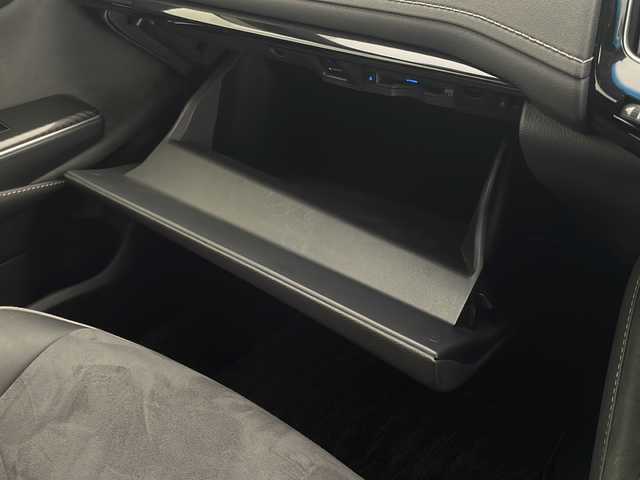 トヨタ クラウン ハイブリッド RS アドバンス 宮崎県 2018(平30)年 4.3万km ホワイトパールクリスタルシャイン ワンオーナー/純正ナビ/（CD・DVD・フルセグTV・BTオーディオ・SD）/全方位カメラ/ビルトインETC/プリクラッシュセーフティ/ブラインドスポットモニター/レーダークルーズコントロール/デジタルインナーミラー/ハーフレザーシート/前席パワーシート・右前席シートメモリー/前席シートヒーター/ステアリングヒーター/LEDヘッドライト/前後コーナーセンサー/ドライブレコーダー/純正フロアマット/純正ドアバイザー/新車保証書/取扱説明書/スマートスペアキー×1本/カード型キー×1本