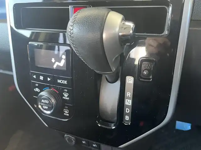 トヨタ タンク カスタムG－T 大阪府 2018(平30)年 1.6万km ブラックマイカメタリック スマートアシスト/・衝突回避支援ブレーキ機能/・衝突警報機能（対車両・対歩行者）、/・車線逸脱警報機能/・誤発進抑制制御機能/・後方誤発進抑制制御機能/・先行車発進お知らせ機能/・クルーズコントロール/純正フロントスポイラー/社外ナビ/　CD/DVD/BT/フルセグTV/バックカメラ/両側パワースライドドア/オートLEDヘッドライト/フォグランプ/前席シートヒーター/純正15インチアルミホイール/後方コーナーセンサー/スマートキー/アイドリングストップ/フロアマット/ドアバイザー