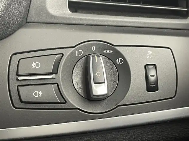 ＢＭＷ Ｘ３ xDrive20d ブルーパフォ Mスポ 大分県 2012(平24)年 6.7万km アルピンホワイトⅢ 4WD/ディーゼルターボ/純正HDDナビ/(CD/DVD/フルセグTV)/バックカメラ/スマートキー/プッシュスタート/ミラー一体型ETC/電格ミラー/ウィンカーミラー/オートライト/フォグランプ/バックフォグ/キセノンヘッドライト/クルーズコントロール/革巻きステアリング/ステアリングスイッチ/クリアランスソナー /オートブレーキホールド/ルーフレール/純正18インチアルミホイール/フロアマット