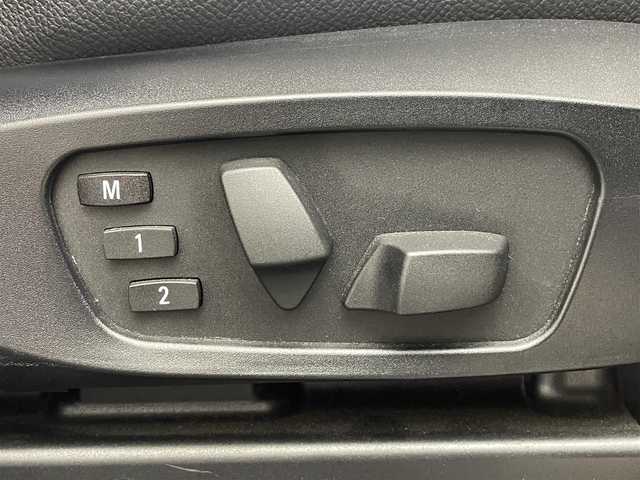 ＢＭＷ Ｘ３ xDrive20d ブルーパフォ Mスポ 大分県 2012(平24)年 6.7万km アルピンホワイトⅢ 4WD/ディーゼルターボ/純正HDDナビ/(CD/DVD/フルセグTV)/バックカメラ/スマートキー/プッシュスタート/ミラー一体型ETC/電格ミラー/ウィンカーミラー/オートライト/フォグランプ/バックフォグ/キセノンヘッドライト/クルーズコントロール/革巻きステアリング/ステアリングスイッチ/クリアランスソナー /オートブレーキホールド/ルーフレール/純正18インチアルミホイール/フロアマット