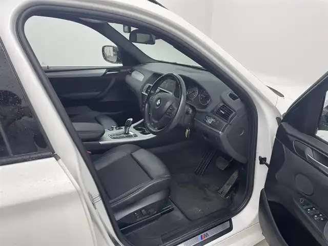 ＢＭＷ Ｘ３ xDrive20d ブルーパフォ Mスポ 大分県 2012(平24)年 6.7万km アルピンホワイトⅢ 4WD/ディーゼルターボ/純正HDDナビ/(CD/DVD/フルセグTV)/バックカメラ/スマートキー/プッシュスタート/ミラー一体型ETC/電格ミラー/ウィンカーミラー/オートライト/フォグランプ/バックフォグ/キセノンヘッドライト/クルーズコントロール/革巻きステアリング/ステアリングスイッチ/クリアランスソナー /オートブレーキホールド/ルーフレール/純正18インチアルミホイール/フロアマット