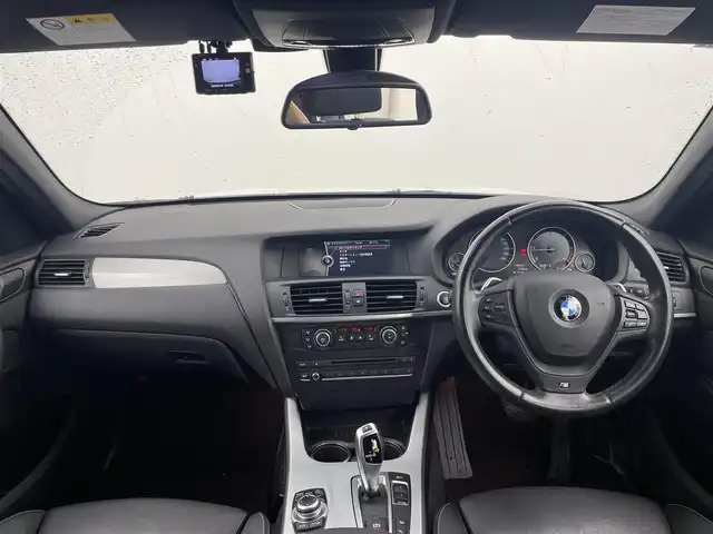 ＢＭＷ Ｘ３ xDrive20d ブルーパフォ Mスポ 大分県 2012(平24)年 6.7万km アルピンホワイトⅢ 4WD/ディーゼルターボ/純正HDDナビ/(CD/DVD/フルセグTV)/バックカメラ/スマートキー/プッシュスタート/ミラー一体型ETC/電格ミラー/ウィンカーミラー/オートライト/フォグランプ/バックフォグ/キセノンヘッドライト/クルーズコントロール/革巻きステアリング/ステアリングスイッチ/クリアランスソナー /オートブレーキホールド/ルーフレール/純正18インチアルミホイール/フロアマット