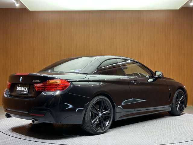 ＢＭＷ ４４０ｉ カブリオレ Mスポーツ 千葉県 2016(平28)年 5万km 黒Ｍ ＡＣＣ　/ＨＵＤ　/純正ナビ　/バックカメラ　/フルセグＴＶ　/ＰＤＣ　/赤革シート　/シートヒーター　/パワーシート　/ＬＥＤヘッドライト　/オートライト　/ドライブレコーダー　/純正１９インチＡＷ　/ＥＴＣ
