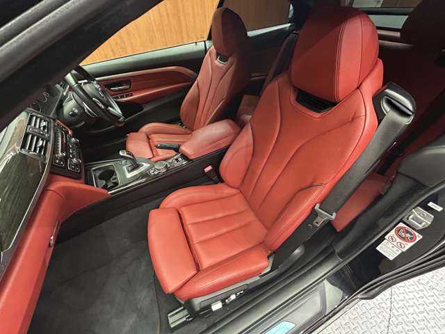 ＢＭＷ ４４０ｉ カブリオレ Mスポーツ 千葉県 2016(平28)年 5万km 黒Ｍ ＡＣＣ　/ＨＵＤ　/純正ナビ　/バックカメラ　/フルセグＴＶ　/ＰＤＣ　/赤革シート　/シートヒーター　/パワーシート　/ＬＥＤヘッドライト　/オートライト　/ドライブレコーダー　/純正１９インチＡＷ　/ＥＴＣ