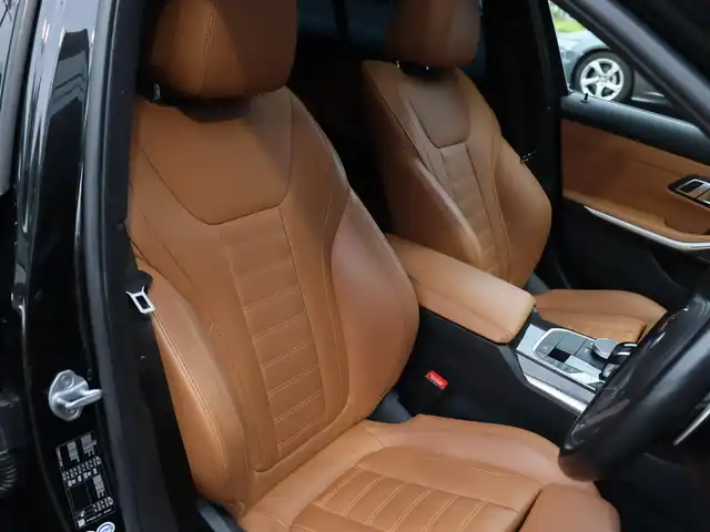 ＢＭＷ ３２０ｉ Mスポーツ 宮城県 2019(令1)年 3.9万km サファイアブラックP 純正ナビ/・ＵＳＢ・ＢＴ・スクリーンミラーリング/サンルーフ/ブラウンレザーシート/・左右パワーシート・シートヒーター/・Ｄ席メモリー機能付き/ハーマンカードンサウンド/パワートランク/バックカメラ/インテリジェントセーフティ/アダプティブクルーズコントロール/前後コーナーセンサー/純正ＯＰ前後ドライブレコーダー/デュアルオートエアコン/オートライト／オートハイビーム/オートブレーキホールド/ミラー一体型ＥＴＣ/パドルシフト/ドライブモードセレクト/アイドリングストップ/純正１９インチＡＷ