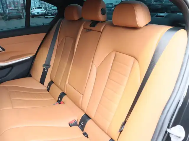 ＢＭＷ ３２０ｉ Mスポーツ 宮城県 2019(令1)年 3.9万km サファイアブラックP 純正ナビ/・ＵＳＢ・ＢＴ・スクリーンミラーリング/サンルーフ/ブラウンレザーシート/・左右パワーシート・シートヒーター/・Ｄ席メモリー機能付き/ハーマンカードンサウンド/パワートランク/バックカメラ/インテリジェントセーフティ/アダプティブクルーズコントロール/前後コーナーセンサー/純正ＯＰ前後ドライブレコーダー/デュアルオートエアコン/オートライト／オートハイビーム/オートブレーキホールド/ミラー一体型ＥＴＣ/パドルシフト/ドライブモードセレクト/アイドリングストップ/純正１９インチＡＷ