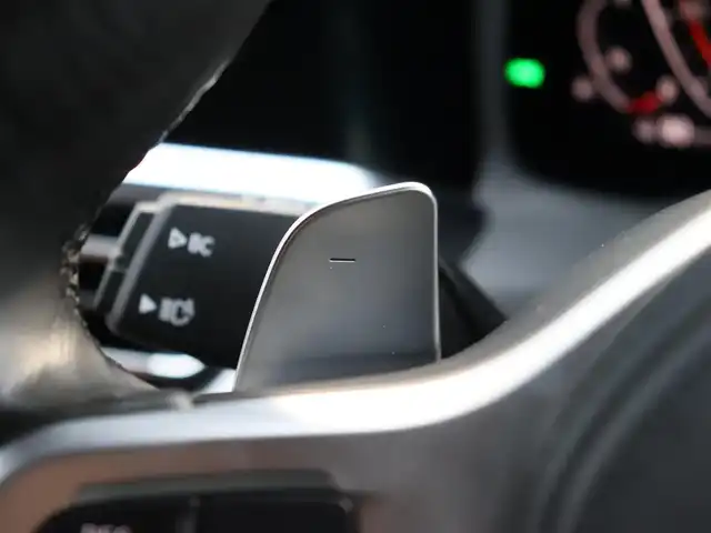 ＢＭＷ ３２０ｉ Mスポーツ 宮城県 2019(令1)年 3.9万km サファイアブラックP 純正ナビ/・ＵＳＢ・ＢＴ・スクリーンミラーリング/サンルーフ/ブラウンレザーシート/・左右パワーシート・シートヒーター/・Ｄ席メモリー機能付き/ハーマンカードンサウンド/パワートランク/バックカメラ/インテリジェントセーフティ/アダプティブクルーズコントロール/前後コーナーセンサー/純正ＯＰ前後ドライブレコーダー/デュアルオートエアコン/オートライト／オートハイビーム/オートブレーキホールド/ミラー一体型ＥＴＣ/パドルシフト/ドライブモードセレクト/アイドリングストップ/純正１９インチＡＷ