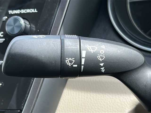 トヨタ カムリ G レザーパッケージ 福岡県 2018(平30)年 6.4万km プラチナホワイトパールマイカ 純正ナビ（BT/AM/FM/DISC/SD/SDREC/AUX/BR/フルセグ）/バックカメラ/レーダークルーズコントロール/LEDヘッドライト/オートマチックハイビーム/オートライト/フォグランプ/レザーシート/DN席シートヒーター/DN席パワーシート/純正18インチAW/DUALオートエアコン/ステアリングスイッチ/BSM/RCTA/電動パーキングブレーキ/横滑り防止装置/盗難防止装置/レーンキープアシスト/TVキャンセラー/ISOFIX/オート電動格納ミラー/スマートキー/ETC/保証書/取扱説明書